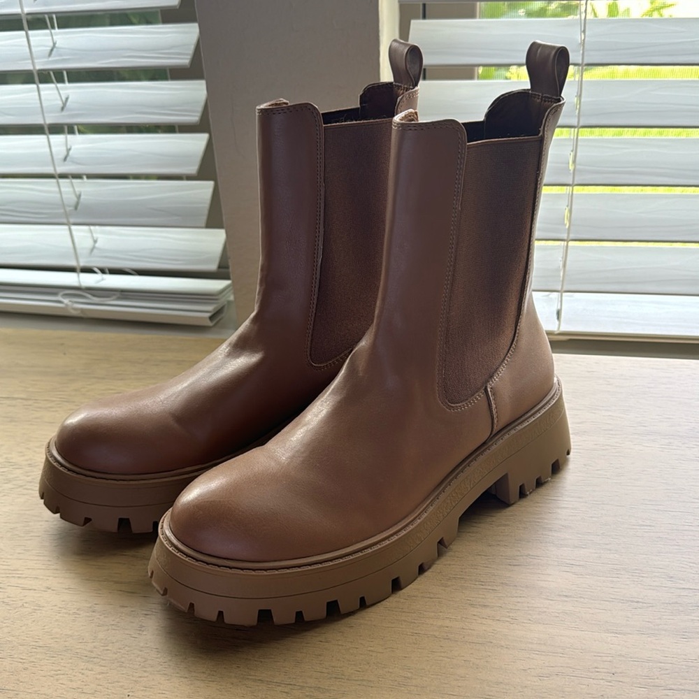 Pull & bear tan boots